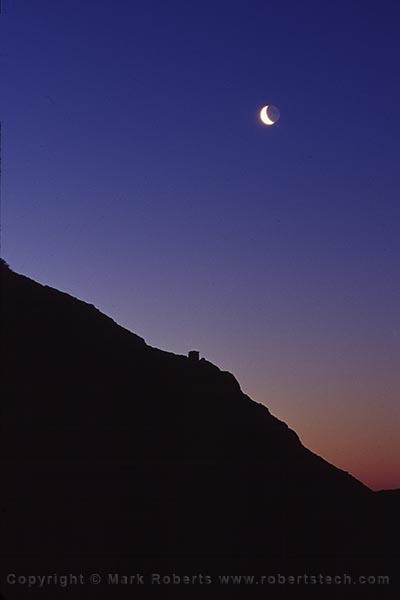 Moon Over Cliffside Hut - 7d401003