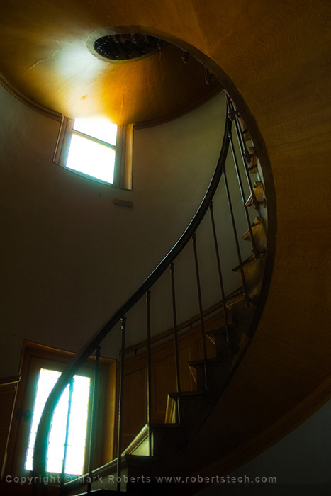 Spiral Stairs and Light: Azay-le-Rideau - 7d504633